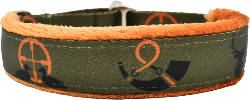 Sportsman fleece-lined limited slip dog collar by Fuzzywumpets.