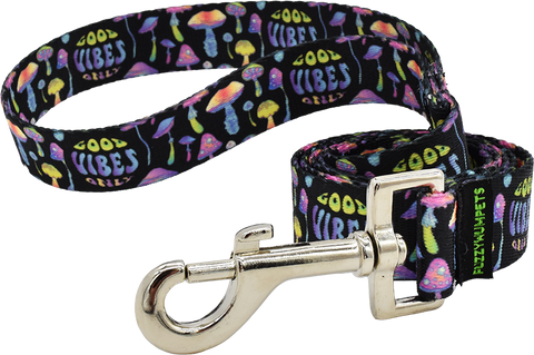 1" Patterned Snap Leash for dogs, handmade in the USA by Fuzzywumpets.
